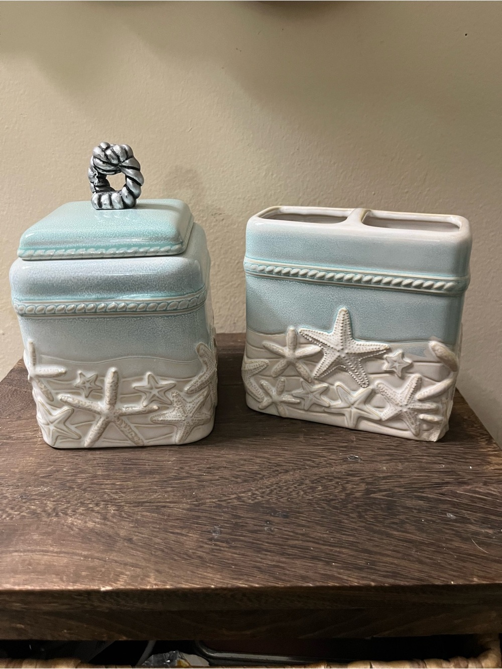 Coastal Starfish Ceramic Bath Accessory Set in Light Blue
